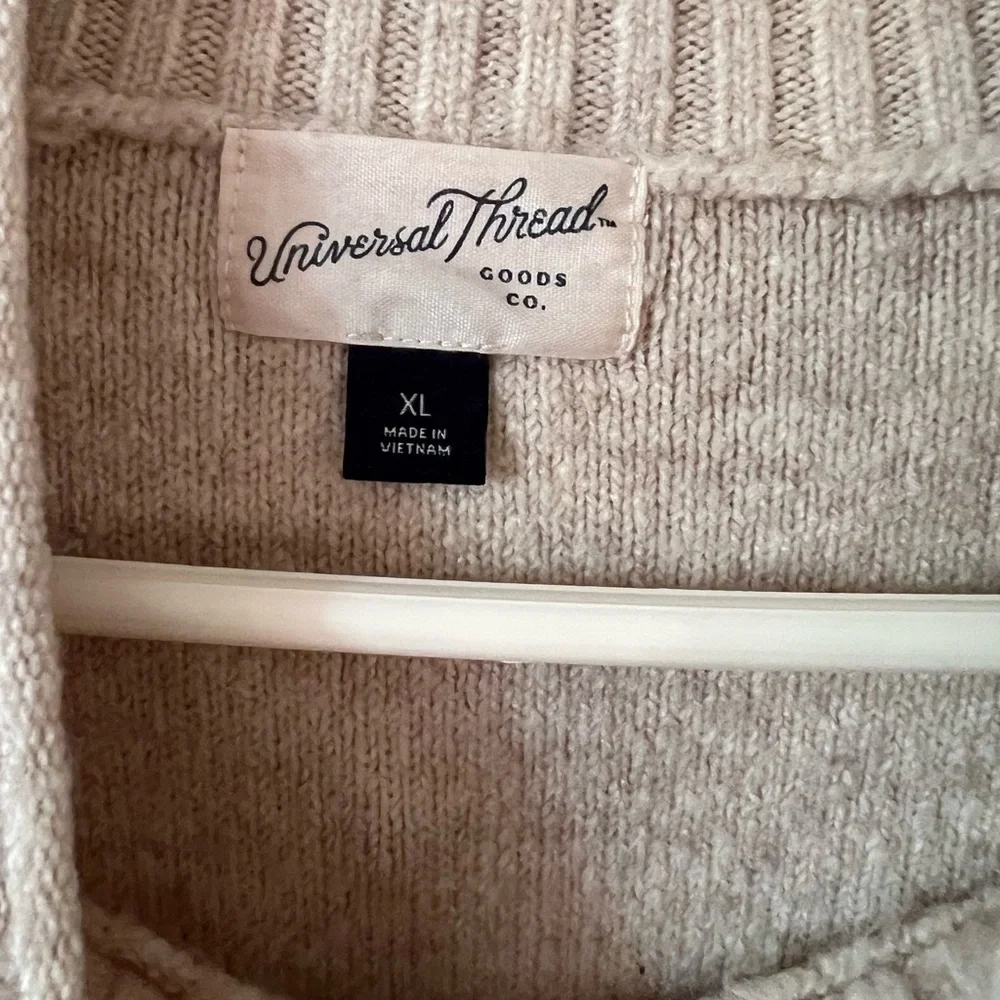 Universal Thread Color-block Sweater - Picture 6 of 6